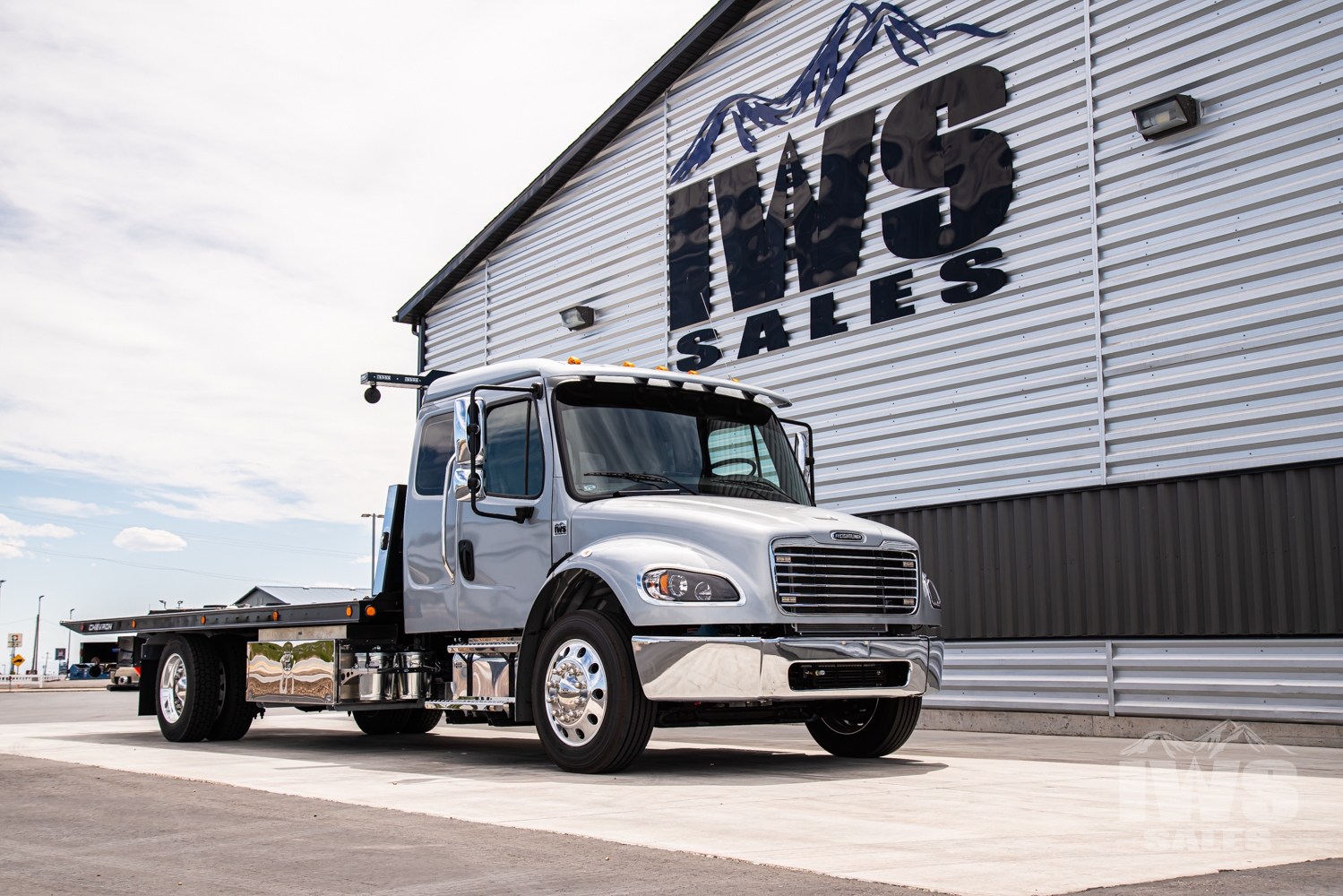 Stock 3459 IWS Signature Series 2023 Freightliner M2 Extended Cab