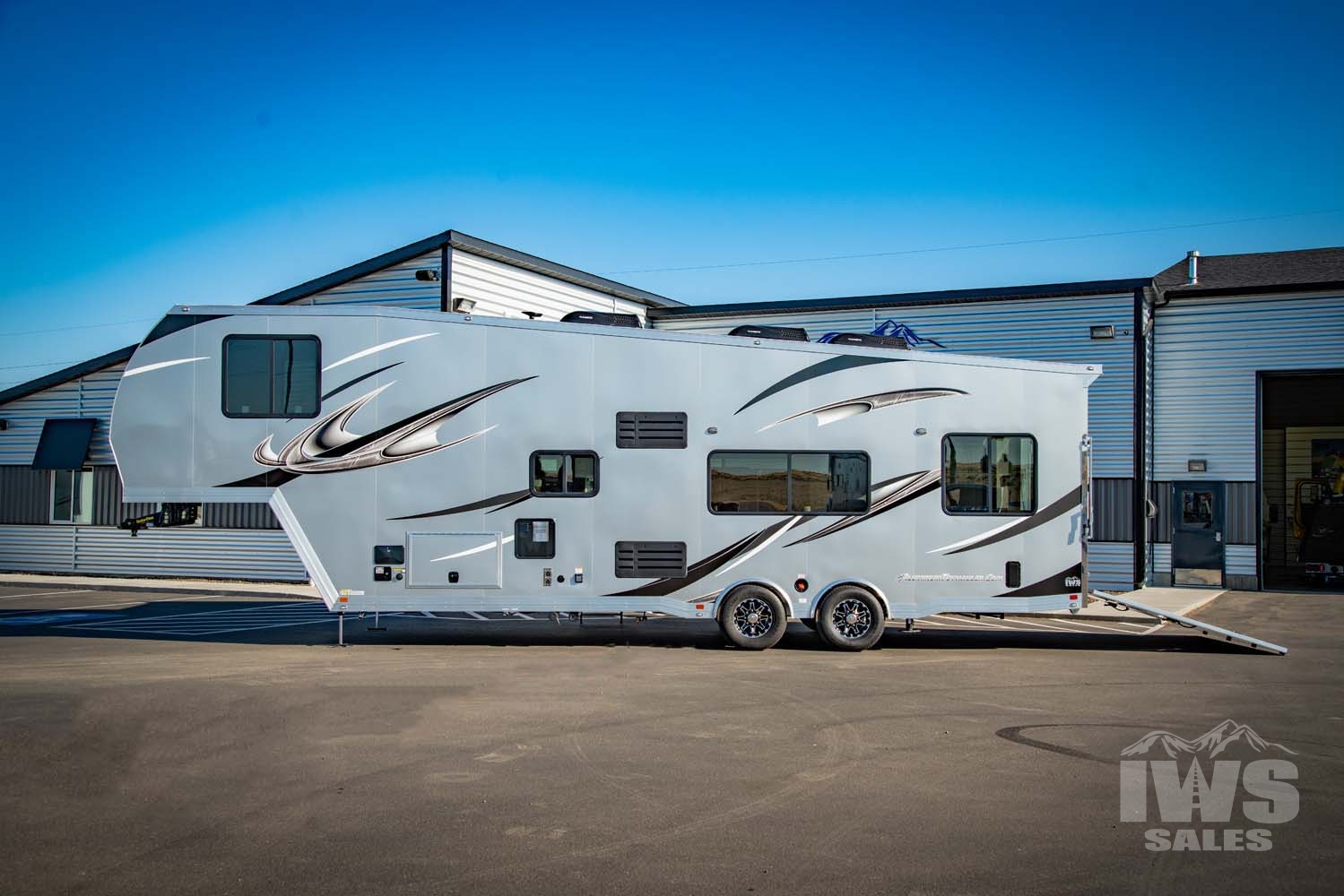 atc fifth wheel for sale
